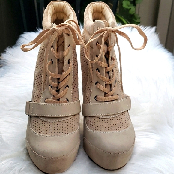 ASOS Taupe Faux Suede Combat heeled Bootie 9 - Picture 3 of 16